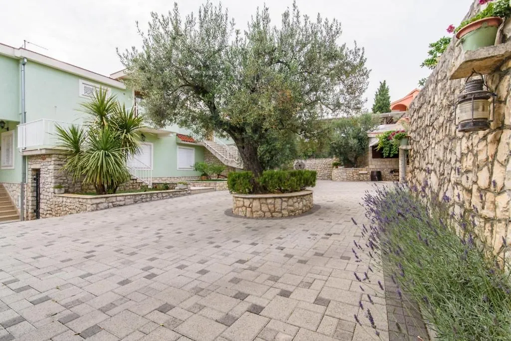 Apartment In Okrug Gornji With Pool, Terrace, Ac, Wifi, Washing Machine 3436-5 Trogir 0*,