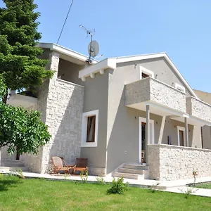 Lucica Trogir